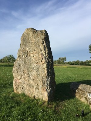 Menhir à Oppagne