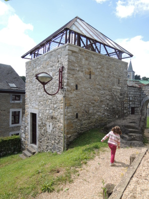 Comblain-au-Pont : le donjon de Montuy