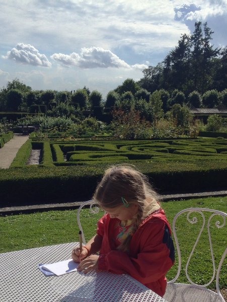 Expo Clouds au château du Roeulx