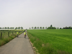 Glimes : promenade du Tumulus