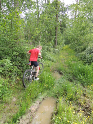 A vélo entre Hamois et Miécret